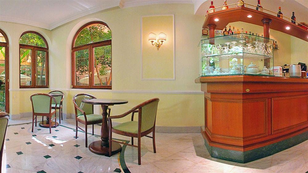Astoria Garden 3* Rom